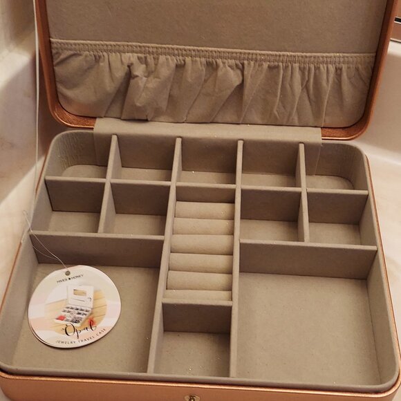 Coral Jewelry Travel Case - Picture 8 of 15